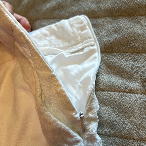 Cynthia Rowley size 8 shorts with scallops - Picture 2 of 4